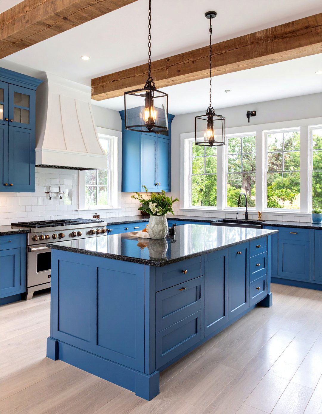 Black Granite Farmhouse Kitchen - 24 Black Kitchen Countertops