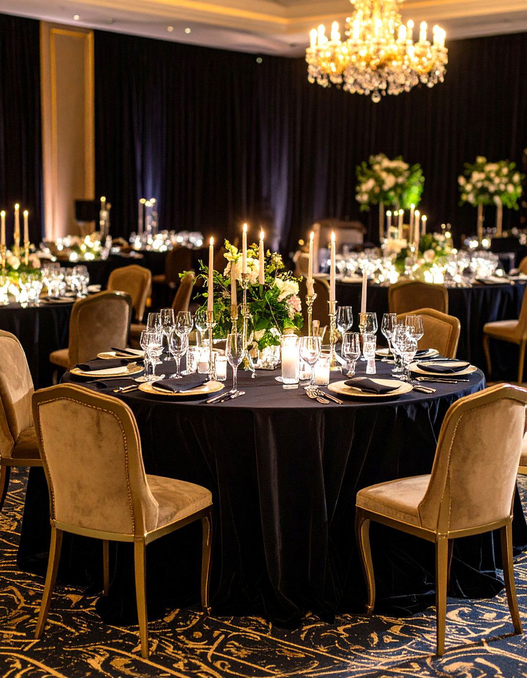 Black Velvet Luxury Wedding - 24 Black-Themed Wedding Ideas