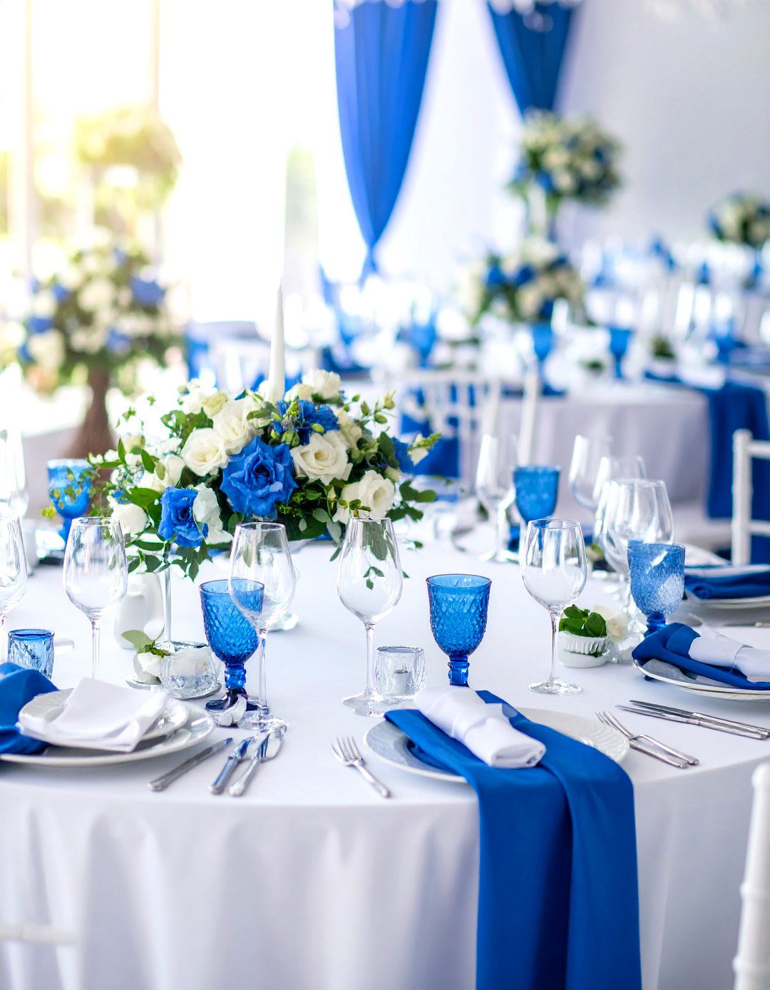 Blue and White Classic Wedding Theme - 24 Blue Wedding Theme Ideas