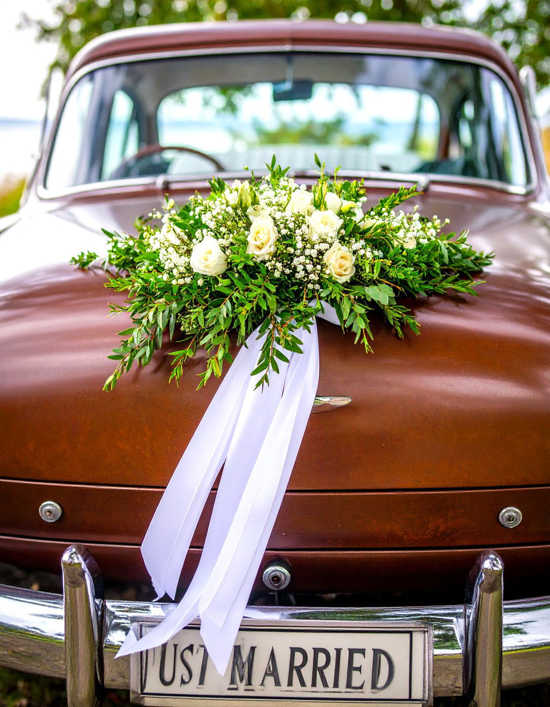 Classic Vintage Car Transportation - 24 Vintage Wedding Ideas