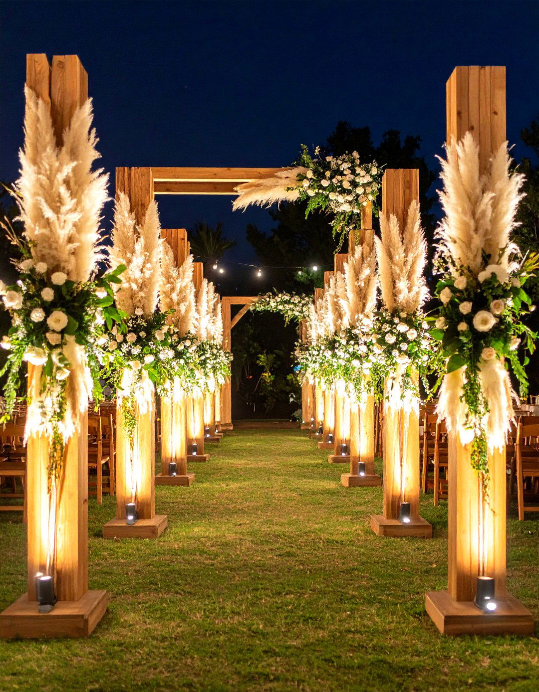 Column Arrangements - 24 Pampas Grass Wedding Decor Ideas