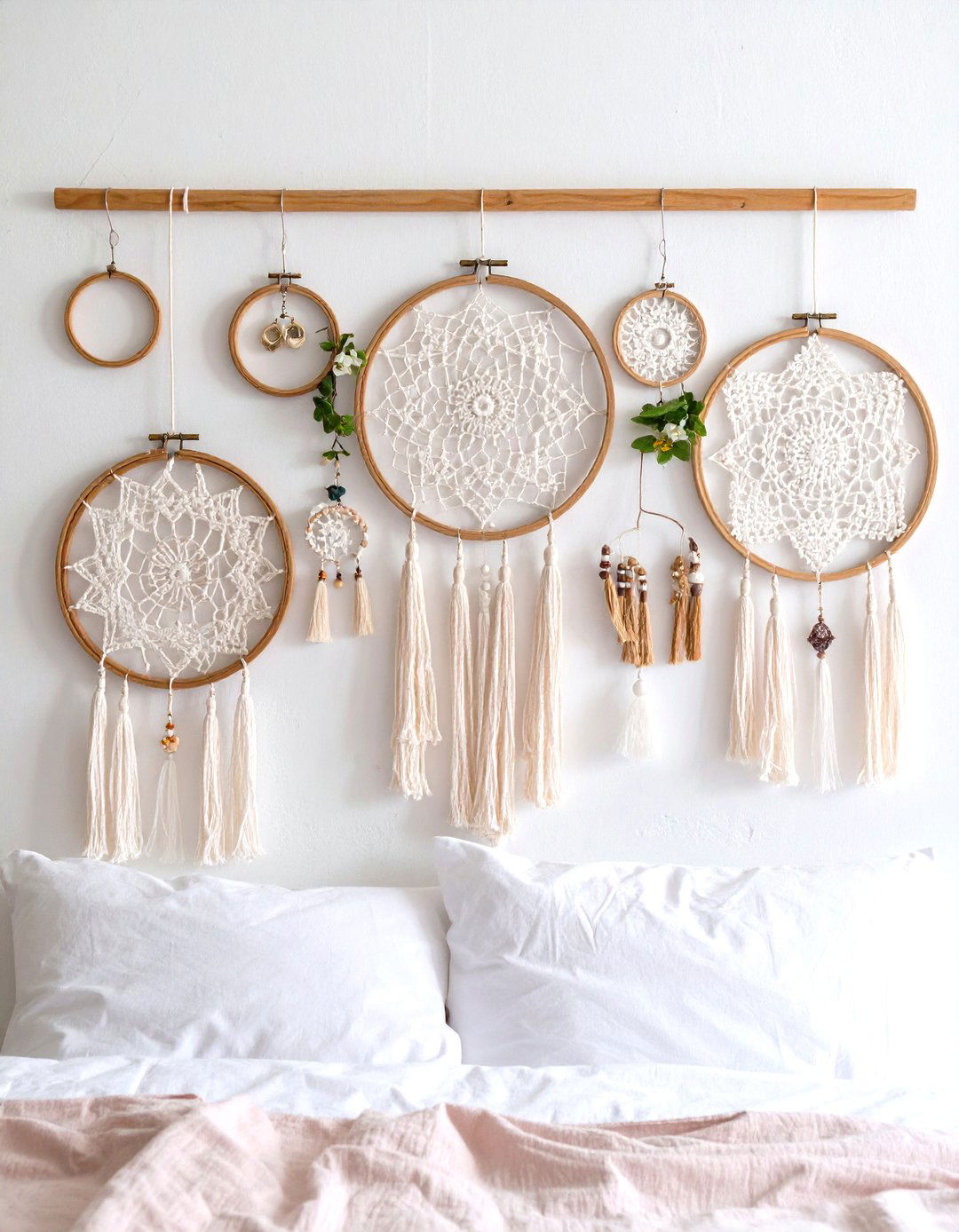 Embroidery Hoop Lace Display with Delicate Femininity - 24 Earring Storage Ideas