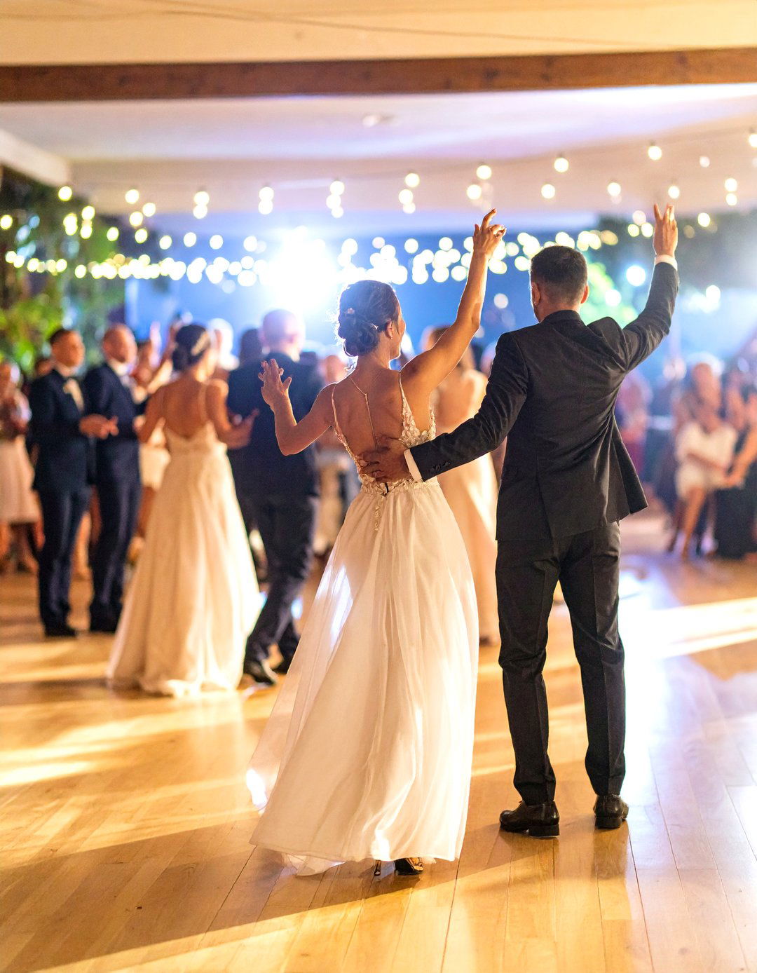 Flash Mob Surprise Reception Entertainment - 24 Wedding Reception Ideas