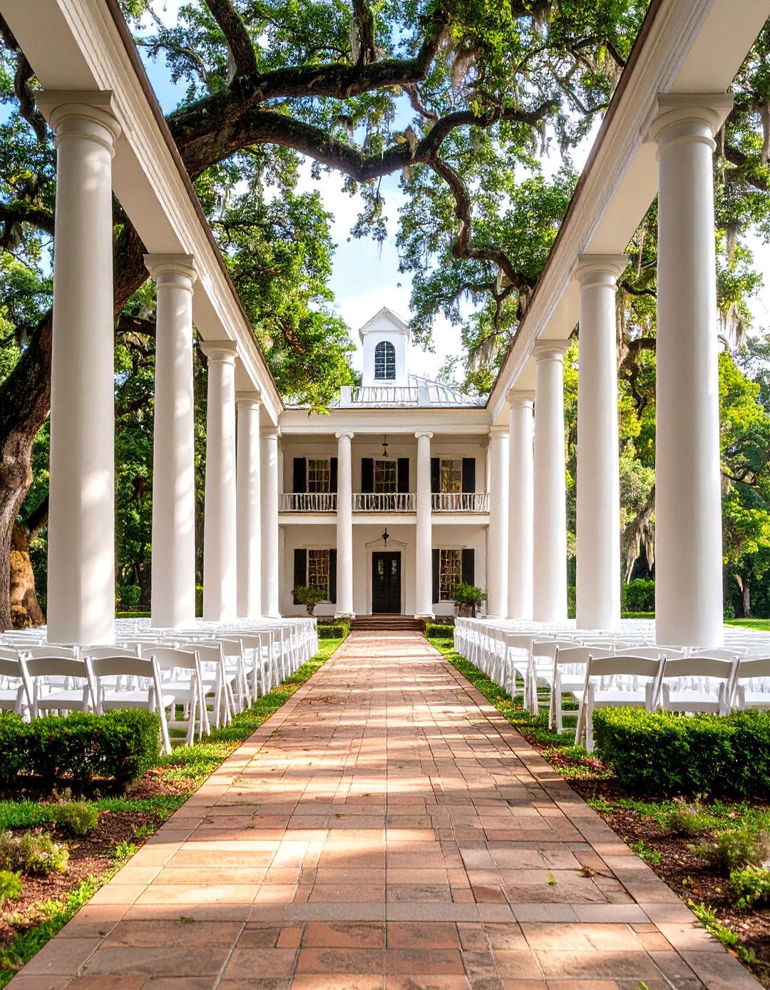 Historic Plantation Southern Charm - 24 Destination Wedding Ideas