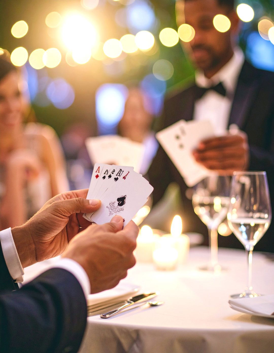 Magician for Close Up Entertainment - 24 Wedding Entertainment Ideas
