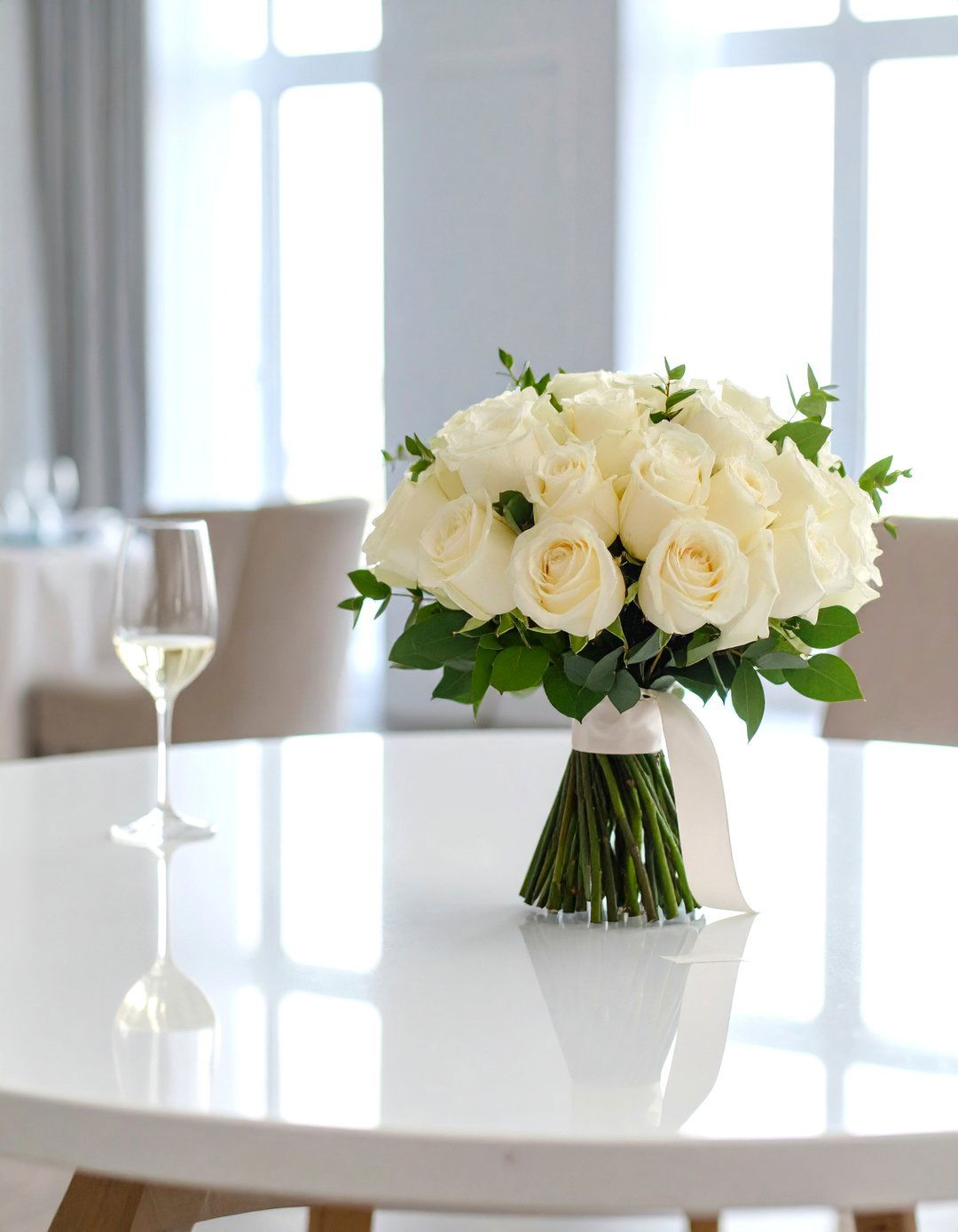 Minimalist Modern Wedding Bouquet - 24 Wedding Bouquet Ideas