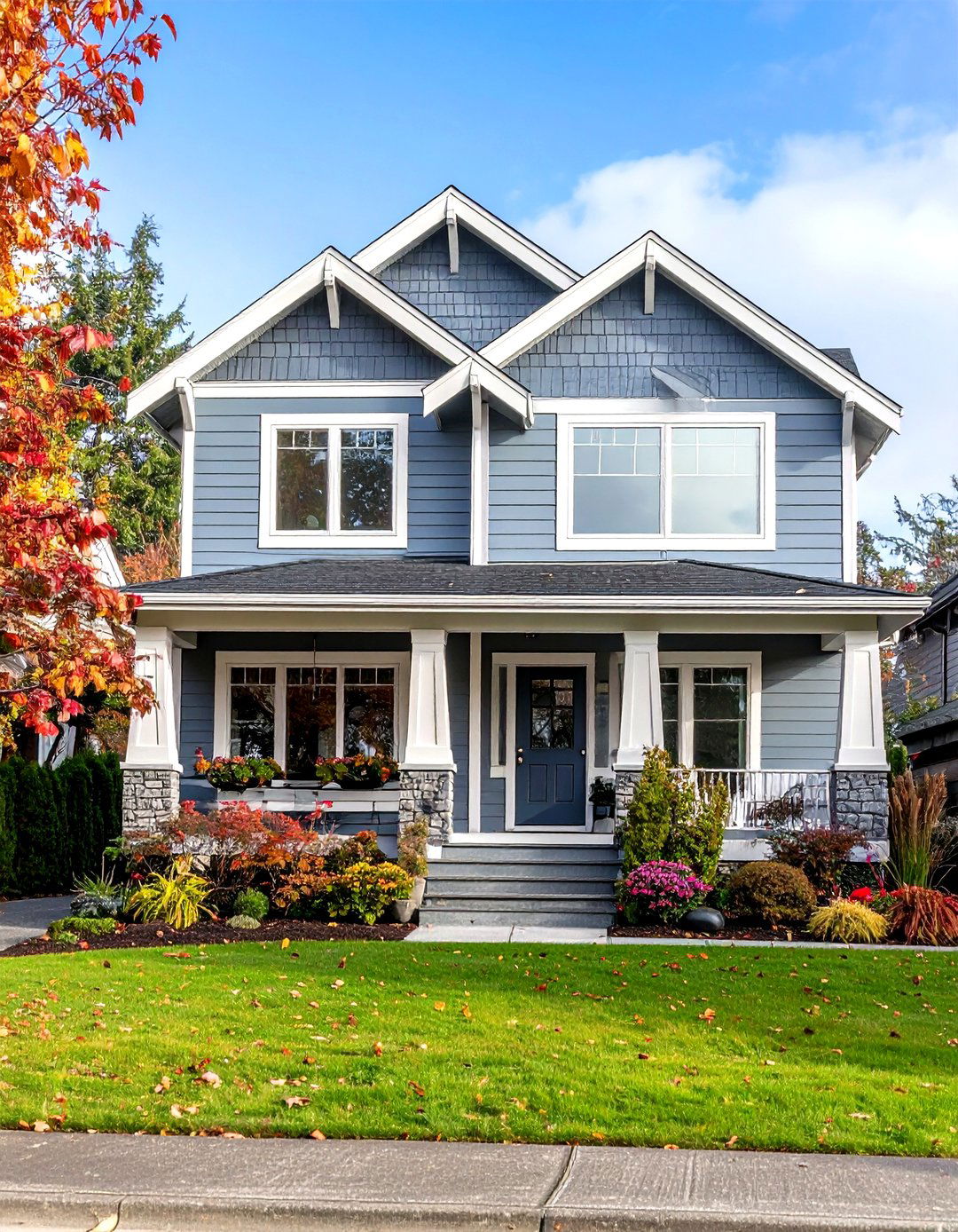 Mixed Siding Texture Grey - 24 Light Grey House With White Trim Design Ideas