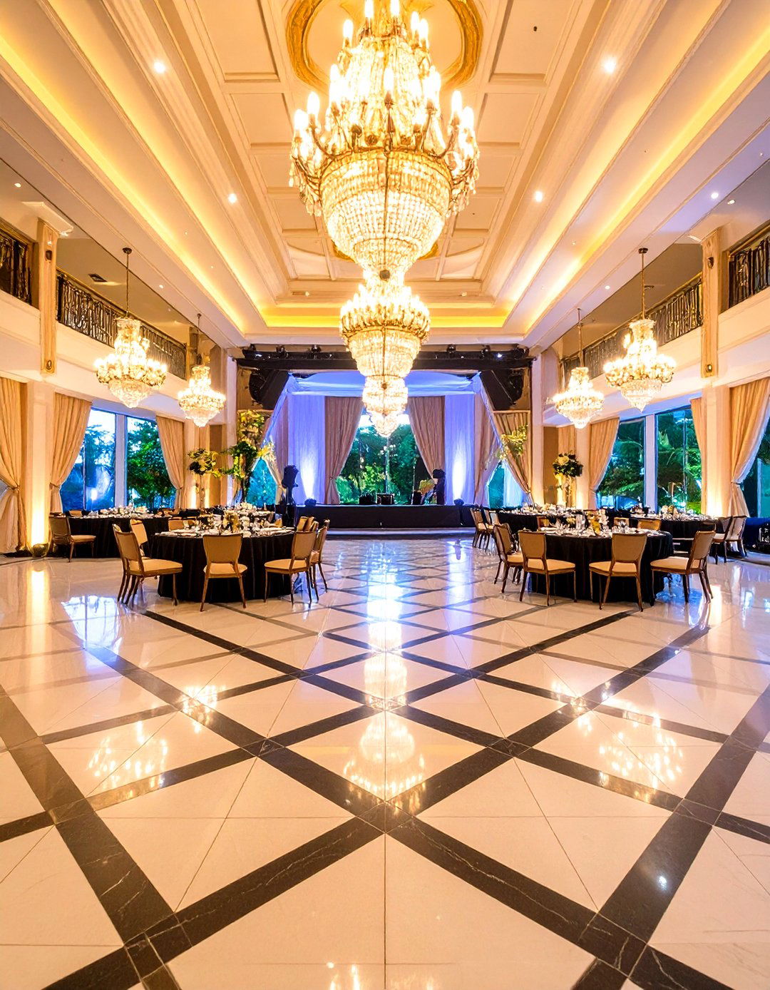 Reception Dance Floor and Entertainment Spaces - 24 Art Deco Wedding Ideas