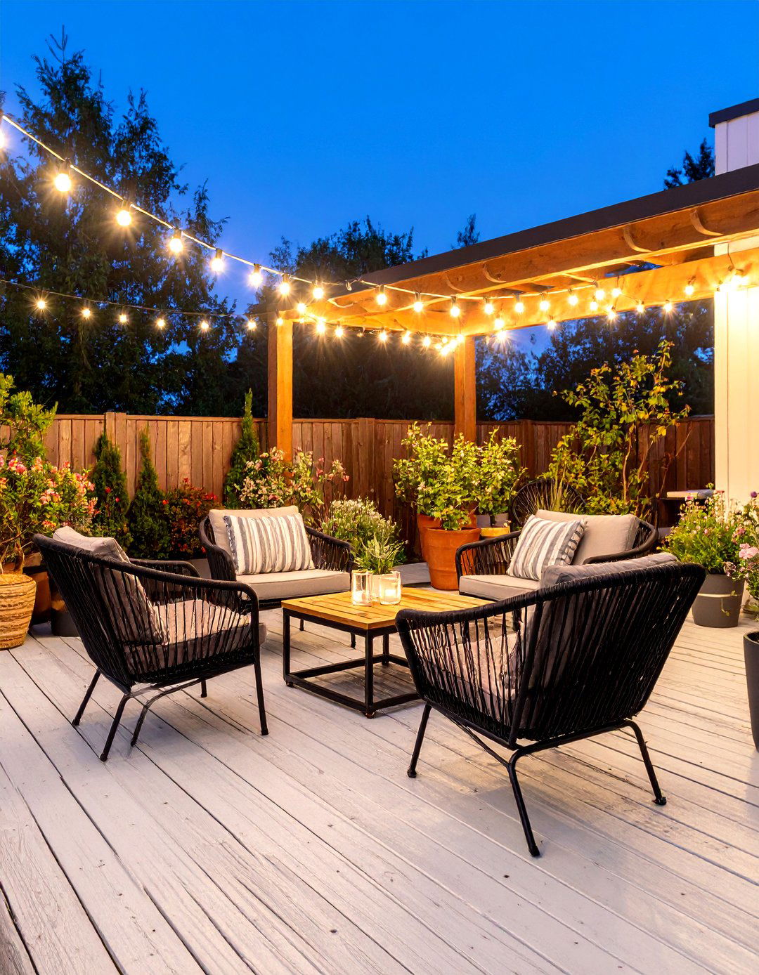 Scandinavian Black and White Patio - 24 Black and White Patio Ideas