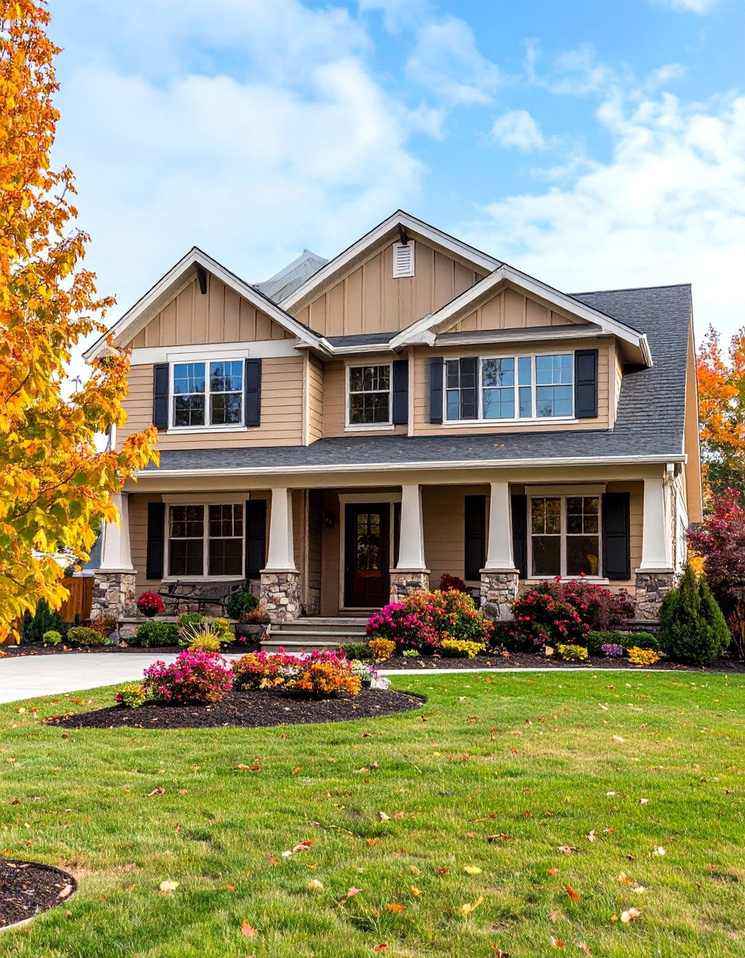 Traditional Ranch Style Black Shutters - 24 Tan House With Black Trim Design Ideas
