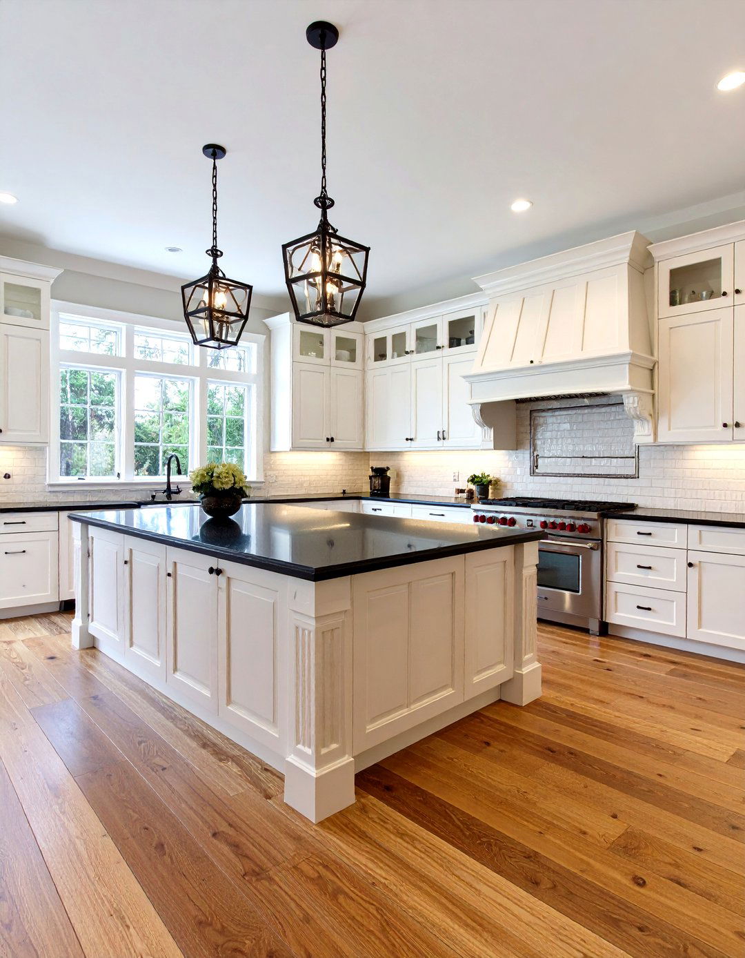 Traditional White Kitchen Black Island Elegance - 24 white kitchen ideas with black island