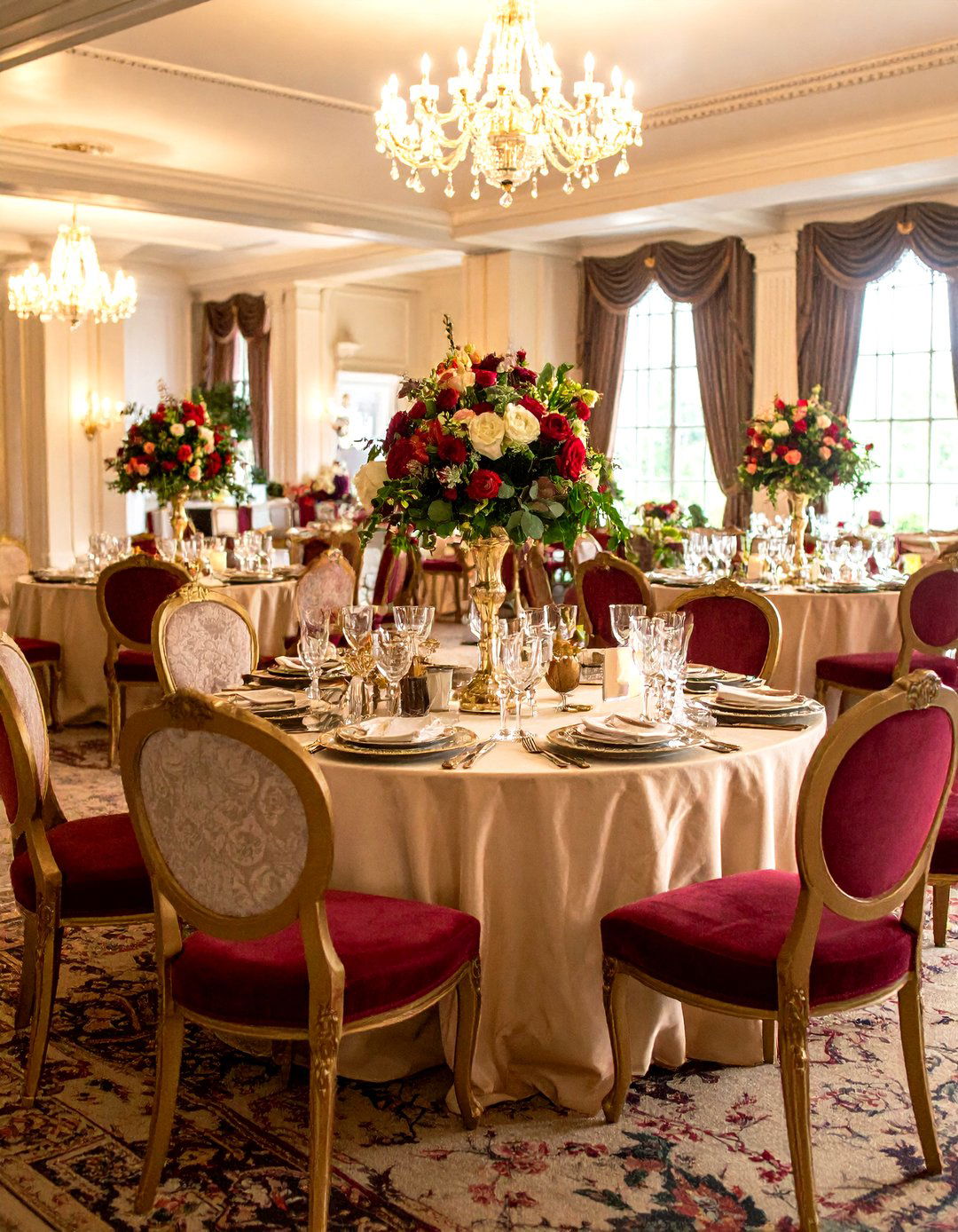 Victorian Winter Wedding with Elegant Vintage Sophistication - 24 Winter Wedding Ideas